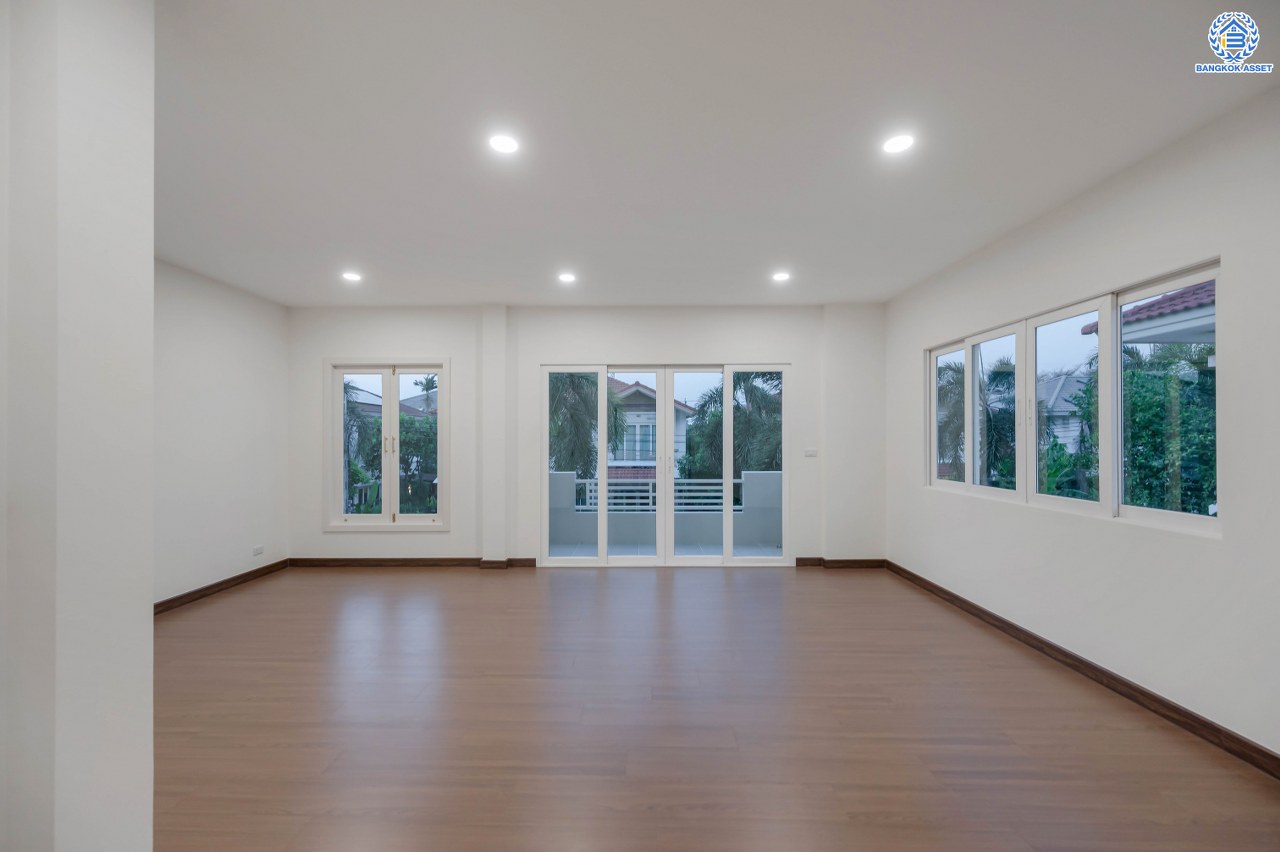 บ้านมือสองตกแต่งใหม่ โครงการ คาซ่าแกรนด์ รัตนาธิเบศร์-ราชพฤกษ์ บ้านเดี่ยวจากแบรนด์ Q.House เนื้อที่ 69.5 ตร.ว. ฟังก์ชัน 3 ห้องนอน 3 ห้องน้ำ 1 ห้องแม่บ้าน จอดรถได้ถึง 2 คัน พร้อม Facilities ครบครัน บนทำเลเดินทางสะดวก ติดถนนราชพฤกษ์ ใกล้เซ็นทรัลเวสต์เกต และรถไฟฟ้าสายสีม่วง "สถานีบางรักใหญ่"