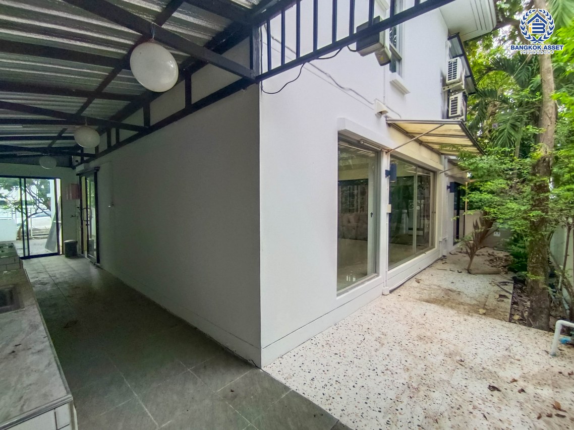 *****บ้านเดี่ยวมือสองกรุงเทพมหานคร โครงการ โนเบิลจีโอ วัชรพล เนื้อที่กว้าง 52.5 ตร.ว. ฟังก์ชัน 4 ห้องนอน 3 ห้องน้ำ 2 ที่จอดรถ แถมฟรี! 6 เครื่องปรับอากาศ บนทำเลเดินทางสะดวก เชื่อมต่อ ถนนวัชรพล, ถนนสุขาภิบาล5 ใกล้รถไฟฟ้าสายสีชมพู "สถานีวัชรพล" และทางด่วน "สุขาภิบาล5"