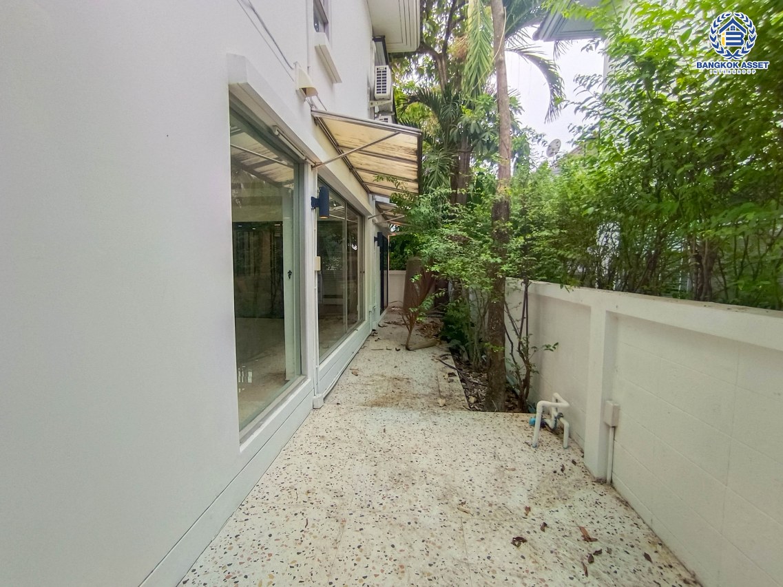 *****บ้านเดี่ยวมือสองกรุงเทพมหานคร โครงการ โนเบิลจีโอ วัชรพล เนื้อที่กว้าง 52.5 ตร.ว. ฟังก์ชัน 4 ห้องนอน 3 ห้องน้ำ 2 ที่จอดรถ แถมฟรี! 6 เครื่องปรับอากาศ บนทำเลเดินทางสะดวก เชื่อมต่อ ถนนวัชรพล, ถนนสุขาภิบาล5 ใกล้รถไฟฟ้าสายสีชมพู "สถานีวัชรพล" และทางด่วน "สุขาภิบาล5"