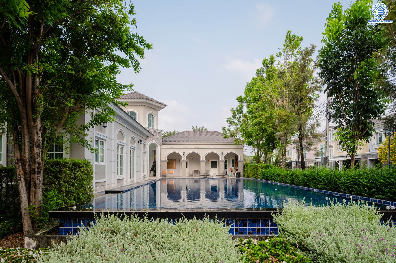 บ้านมือสอง โครงการ โกลเด้น นีโอ ลาดพร้าว-เกษตรนวมินทร์ เนื้อที่กว้าง 40.6 ตร.ว. ฟังก์ชัน 3 ห้องนอน 4 ห้องน้ำ 1 ห้องอเนกประสงค์ 2 ที่จอดรถ พร้อมอยู่ ให้ความเป็นส่วนตัว หน้าบ้านไม่ชนใคร บนทำเลเดินทางสะดวก เชื่อมต่อถนนนวมินทร์ ถนนเสรีไทย ถนนกาญจนาภิเษก ใกล้จุดขึ้นทางด่วน "รามอินทรา-อาจณรงค์"