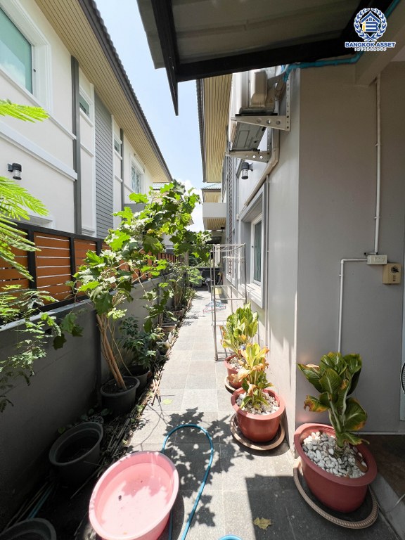 *****บ้านแฝดมือสอง โครงการ หงส์ประยูร3 บางกรวย-ไทรน้อย เนื้อที่  57.60 ตร.ว. ฟังก์ชัน 3 ห้องนอน 3 ห้องน้ำ 2 ที่จอดรถ โครงการบนทำเลเดินทางสะดวก เชื่อมต่อถนนรัตนาธิเบศร์ ถนนราชพฤกษ์ ถนนกาญจนาภิเษก ใกล้รถไฟฟ้าสายสีม่วง "สถานีบางพลู" และจุดขึ้นทางด่วน "ศรีรัช"