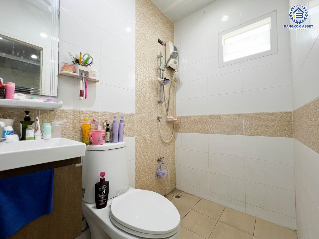 *****บ้านแฝดมือสอง โครงการ หงส์ประยูร3 บางกรวย-ไทรน้อย เนื้อที่  57.60 ตร.ว. ฟังก์ชัน 3 ห้องนอน 3 ห้องน้ำ 2 ที่จอดรถ โครงการบนทำเลเดินทางสะดวก เชื่อมต่อถนนรัตนาธิเบศร์ ถนนราชพฤกษ์ ถนนกาญจนาภิเษก ใกล้รถไฟฟ้าสายสีม่วง "สถานีบางพลู" และจุดขึ้นทางด่วน "ศรีรัช"