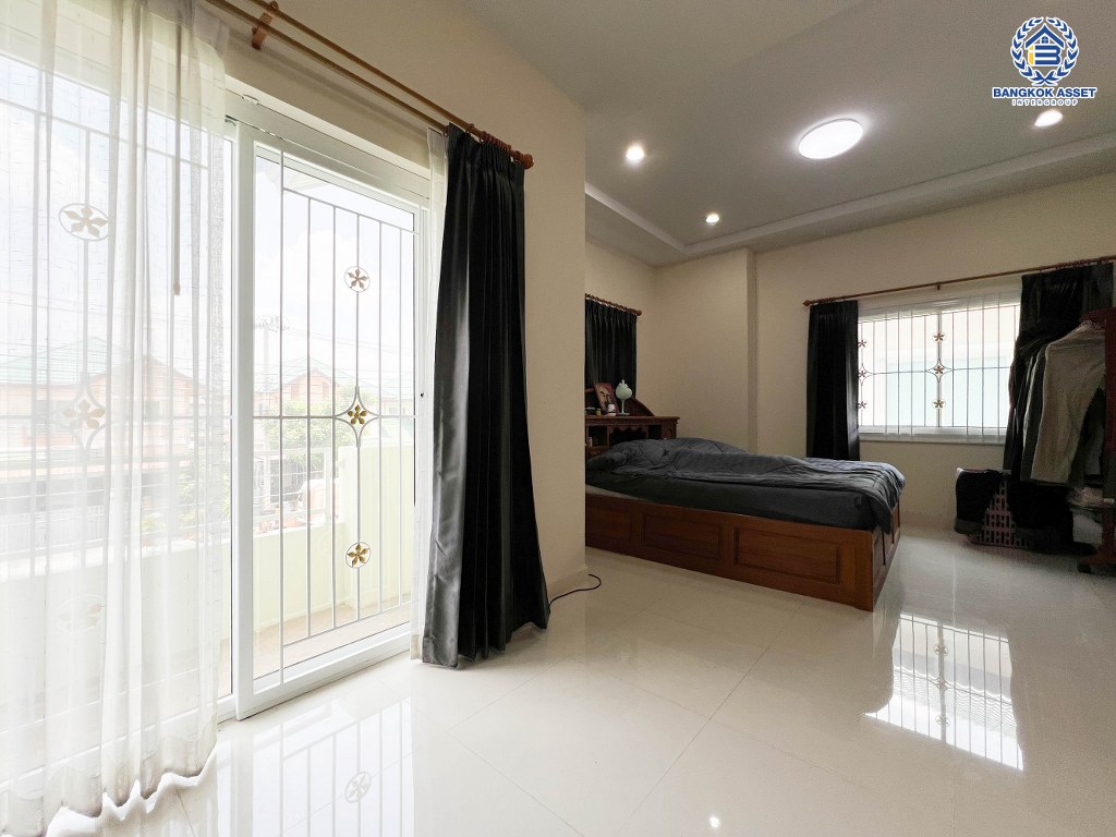 *****บ้านแฝดมือสอง โครงการ หงส์ประยูร3 บางกรวย-ไทรน้อย เนื้อที่  57.60 ตร.ว. ฟังก์ชัน 3 ห้องนอน 3 ห้องน้ำ 2 ที่จอดรถ โครงการบนทำเลเดินทางสะดวก เชื่อมต่อถนนรัตนาธิเบศร์ ถนนราชพฤกษ์ ถนนกาญจนาภิเษก ใกล้รถไฟฟ้าสายสีม่วง "สถานีบางพลู" และจุดขึ้นทางด่วน "ศรีรัช"