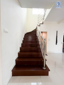 *****บ้านแฝดมือสอง โครงการ หงส์ประยูร3 บางกรวย-ไทรน้อย เนื้อที่  57.60 ตร.ว. ฟังก์ชัน 3 ห้องนอน 3 ห้องน้ำ 2 ที่จอดรถ โครงการบนทำเลเดินทางสะดวก เชื่อมต่อถนนรัตนาธิเบศร์ ถนนราชพฤกษ์ ถนนกาญจนาภิเษก ใกล้รถไฟฟ้าสายสีม่วง "สถานีบางพลู" และจุดขึ้นทางด่วน "ศรีรัช"