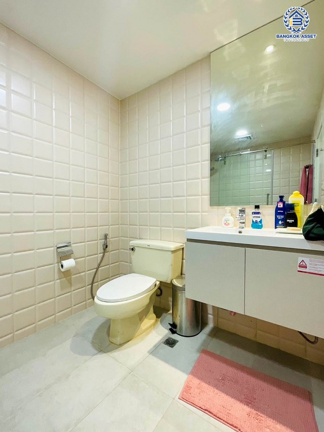 *****คอนโดมิเนียมมือสอง ห้องสวย สภาพดี โครงการ ลิเบอร์ตี้พาร์ค2 พื้นที่ใช้สอย 121.11 ตร.ม ฟังก์ชัน 2 ห้องนอน 2 ห้องน้ำ คอนโดมิเนียมใจกลางเมือง เหมาะแก่การลงทุน ตั้งบนทำเลที่ดีเชื่อมต่อ "ถนนสุขุมวิท" ใกล้รถไฟฟ้าสายสีเขียว "สถานีนานา"