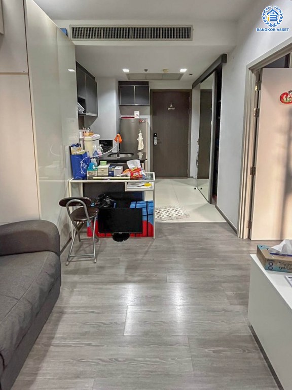 *****คอนโดมิเนียมมือสอง โครงการ นายน์ บาย แสนสิริ กรุงธนบุรี เนื้อที่ 30.68 ตร.ม. ฟังก์ชัน 1 ห้องนอน 1 ห้องน้ำ 1 ที่จอดรถ ภายในสวยพร้อมอยู่ เฟอร์นิเจอร์ครบ วิวเมืองสวยหลักล้าน โครงการบนทำเลเดินทางสะดวก เชื่อมต่อถนนกรุงธนบุรี ถนนสาทร ใกล้รถไฟฟ้าสายสีเขียว "สถานีวงเวียนใหญ่" และจุดขึ้นทางด่วน "ศรีรัช (ด่านสาทร)"