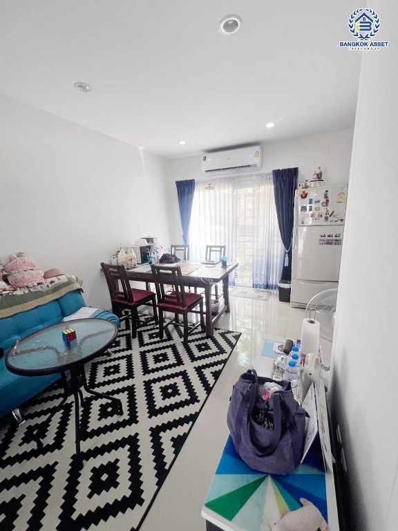 *****ทาวน์เฮ้าส์มือสอง โครงการ สัมมากร อเวนิว ชัยพฤกษ์-วงแหวน เนื้อที่ 20.50 ตร.ว. ฟังก์ชัน 3 ห้องนอน 3 ห้องน้ำ 2 ที่จอดรถ โครงการบนทำเลเดินทางสะดวก เชื่อมต่อถนนราชพฤกษ์ ถนนรัตนาธิเบศร์ ถนนกาญจนาภิเษก(วงแหวนตะวันตก)