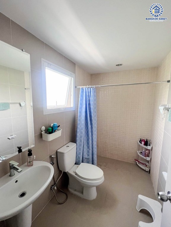 *****ทาวน์เฮ้าส์มือสอง โครงการ สัมมากร อเวนิว ชัยพฤกษ์-วงแหวน เนื้อที่ 20.50 ตร.ว. ฟังก์ชัน 3 ห้องนอน 3 ห้องน้ำ 2 ที่จอดรถ โครงการบนทำเลเดินทางสะดวก เชื่อมต่อถนนราชพฤกษ์ ถนนรัตนาธิเบศร์ ถนนกาญจนาภิเษก(วงแหวนตะวันตก)