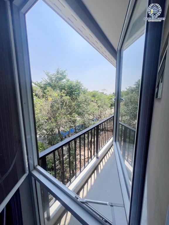 *****ทาวน์เฮ้าส์มือสอง โครงการ สัมมากร อเวนิว ชัยพฤกษ์-วงแหวน เนื้อที่ 20.50 ตร.ว. ฟังก์ชัน 3 ห้องนอน 3 ห้องน้ำ 2 ที่จอดรถ โครงการบนทำเลเดินทางสะดวก เชื่อมต่อถนนราชพฤกษ์ ถนนรัตนาธิเบศร์ ถนนกาญจนาภิเษก(วงแหวนตะวันตก)