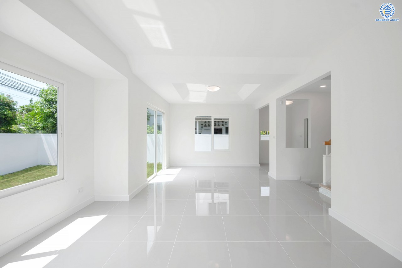 บ้านมือสองตกแต่งใหม่ โครงการ พฤกษ์ลดา บางใหญ่2 หลังมุม เนื้อที่ 71 ตร.ว. ฟังก์ชัน 3 ห้องนอน 3 ห้องน้ำ 2 ที่จอดรถ บนทำเลดี เชื่อมต่อหลายเส้นทาง ใกล้รถไฟฟ้าสายสีม่วง "สถานีคลองบางไผ่" จุดขึ้นทางด่วน "กาญจนาภิเษก" และห้างสรรพสินค้าเซ็นทรัล เวสต์เกต