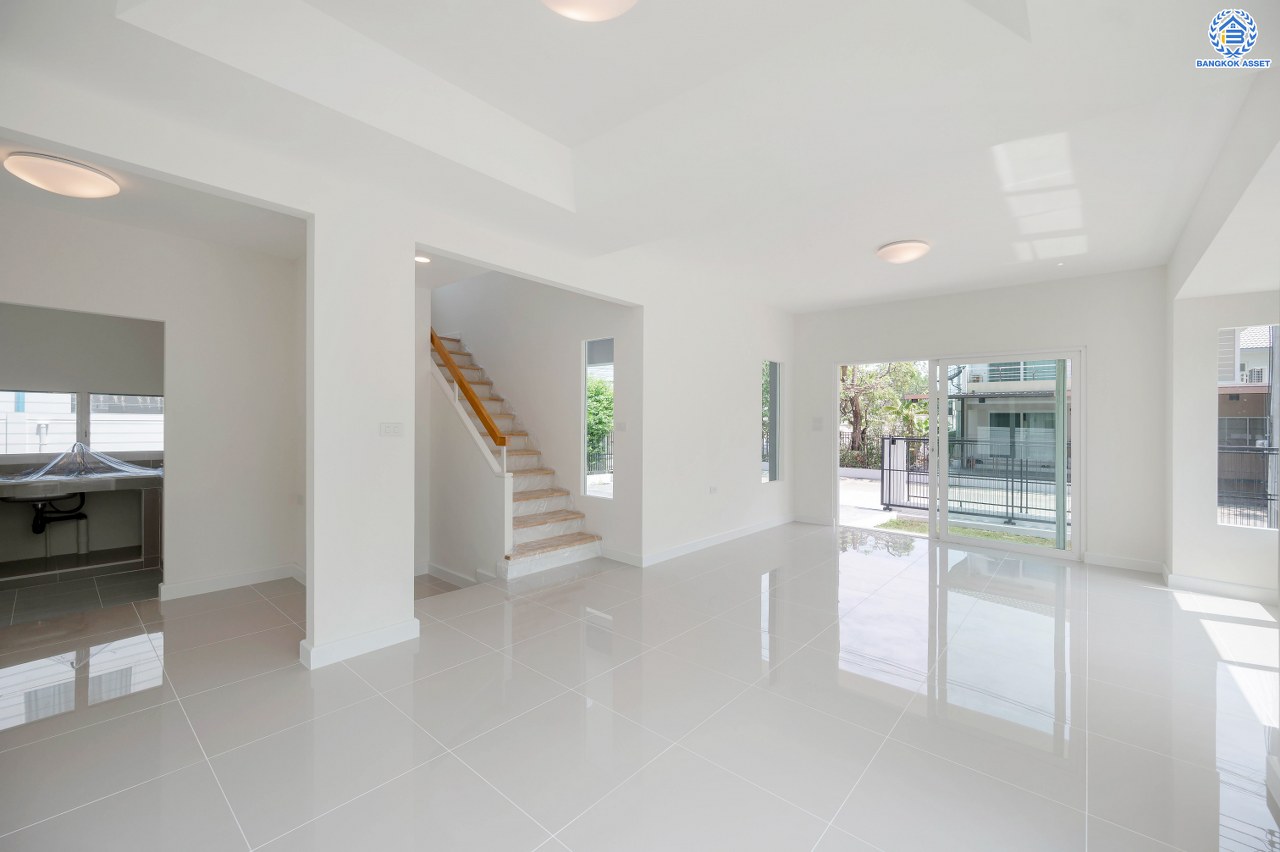 บ้านมือสองตกแต่งใหม่ โครงการ พฤกษ์ลดา บางใหญ่2 หลังมุม เนื้อที่ 71 ตร.ว. ฟังก์ชัน 3 ห้องนอน 3 ห้องน้ำ 2 ที่จอดรถ บนทำเลดี เชื่อมต่อหลายเส้นทาง ใกล้รถไฟฟ้าสายสีม่วง "สถานีคลองบางไผ่" จุดขึ้นทางด่วน "กาญจนาภิเษก" และห้างสรรพสินค้าเซ็นทรัล เวสต์เกต