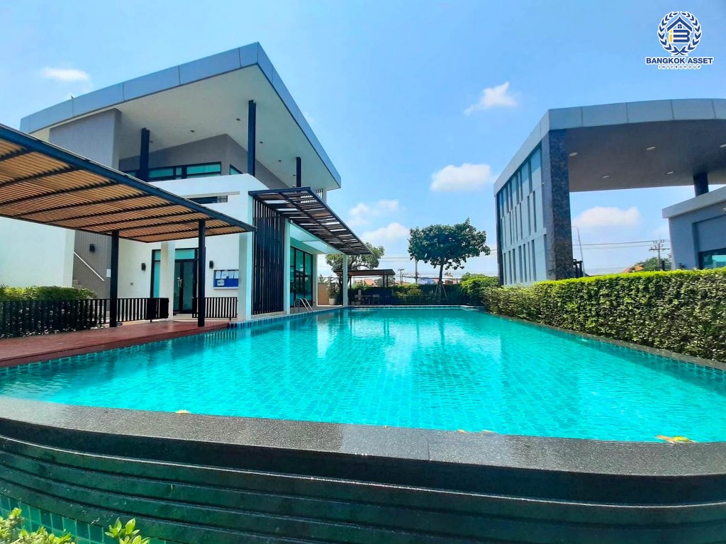 *****บ้านแฝดมือสอง โครงการ คาซ่าวิลล์ บางใหญ่ เนื้อที่ 42.40 ตร.ว. ฟังก์ชัน 3 ห้องนอน 3 ห้องน้ำ 2 ที่จอดรถ โครงการบนทำเลเดินทางสะดวก เชื่อมต่อถนนรัตนาธิเบศร์ ถนนกาญจนาภิเษก(วงแหวนรอบนอก) ถนนชัยพฤกษ์ ใกล้รถไฟฟ้าสายสีม่วง "สถานีคลองบางไผ่" และจุดขึ้นทางด่วน "ศรีรัช"