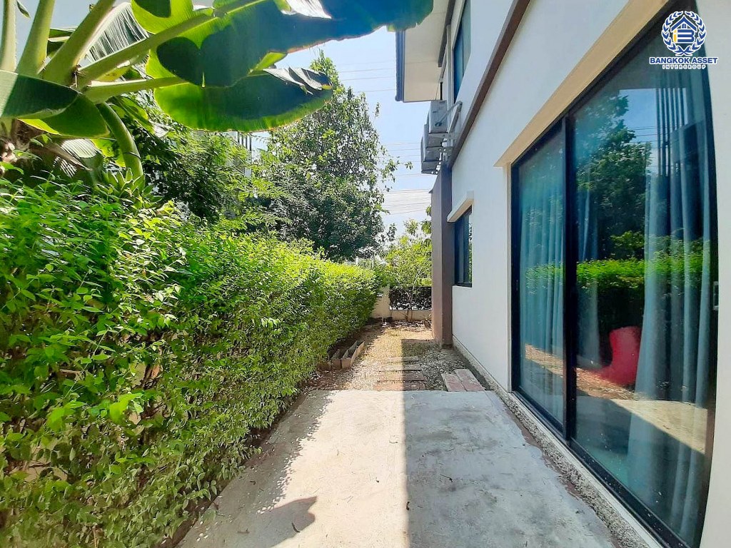 *****บ้านแฝดมือสอง โครงการ คาซ่าวิลล์ บางใหญ่ เนื้อที่ 42.40 ตร.ว. ฟังก์ชัน 3 ห้องนอน 3 ห้องน้ำ 2 ที่จอดรถ โครงการบนทำเลเดินทางสะดวก เชื่อมต่อถนนรัตนาธิเบศร์ ถนนกาญจนาภิเษก(วงแหวนรอบนอก) ถนนชัยพฤกษ์ ใกล้รถไฟฟ้าสายสีม่วง "สถานีคลองบางไผ่" และจุดขึ้นทางด่วน "ศรีรัช"