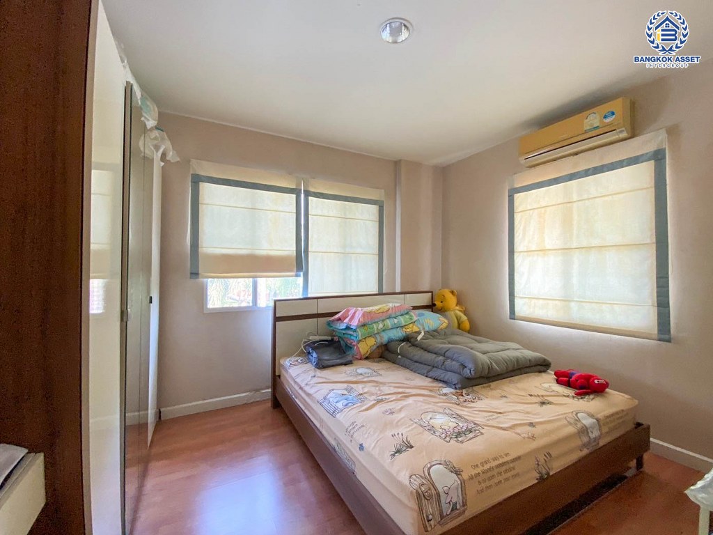 ****บ้านเดี่ยวมือสอง โครงการ บ้านสีวลี ราชพฤกษ์ หลังมุม เนื้อที่ 81.40 ตร.ว. ฟังก์ชัน 3 ห้องนอน 3 ห้องน้ำ 2 ที่จอดรถ ใกล้คอมมูนิตี้มอลล์ที่ครบครัน โครงการบนทำเลเดินทางสะดวก เชื่อมต่อถนนนครอินทร์ ถนนราชพฤกษ์ ถนนกาญจนาภิเษก ใกล้รถไฟฟ้าสายสีม่วง "สถานีบางรักน้อยท่าอิฐ"  และจุดขึ้นทางด่วน "ศรีรัช"