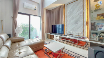 *****บ้านเดี่ยวมือสอง โครงการ เซนโทร พหลฯ-วิภาวดี2 หลังมุม เนื้อที่ 72.50 ตร.ว. ฟังก์ชัน 5 ห้องนอน 4 ห้องน้ำ 3 ที่จอดรถ โครงการบนทำเลเดินทางสะดวก เชื่อมต่อถนนรังสิต-นครนายก ถนนคลองหลวง ถนนกาญจนาภิเษก ใกล้รถไฟฟ้าสายสีแดง "สถานีรังสิต" และจุดขึ้นทางด่วน "อุดรรัถยา"