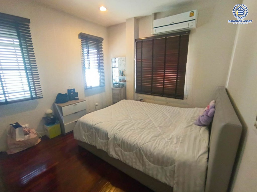 *****บ้านเดี่ยวมือสอง โครงการ เศรษฐสิริ ประชาชื่น หลังมุม เนื้อที่ 67.10 ตร.ว. ฟังก์ชัน 4 ห้องนอน 4 ห้องน้ำ 2 ที่จอดรถ บ้านหลังใหญ่ ภายในสวย พร้อมเข้าอยู่ โครงการบนทำเลเดินทางสะดวก เชื่อมต่อถนนสามัคคี ถนนประชาชื่น ถนนงามวงศ์วาน ใกล้เดอะมอลล์ งามวงศ์วาน  และจุดขึ้นทางด่วน "ศรีรัช"