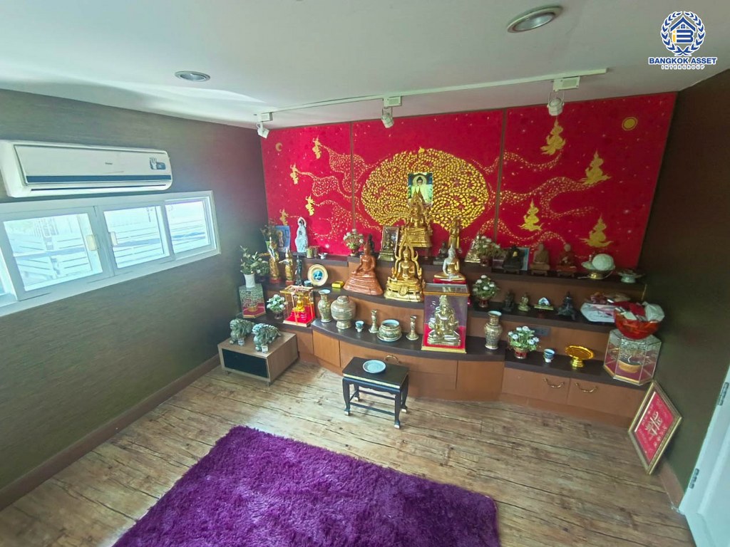 *****บ้านเดี่ยวมือสอง โครงการ เศรษฐสิริ ประชาชื่น หลังมุม เนื้อที่ 67.10 ตร.ว. ฟังก์ชัน 4 ห้องนอน 4 ห้องน้ำ 2 ที่จอดรถ บ้านหลังใหญ่ ภายในสวย พร้อมเข้าอยู่ โครงการบนทำเลเดินทางสะดวก เชื่อมต่อถนนสามัคคี ถนนประชาชื่น ถนนงามวงศ์วาน ใกล้เดอะมอลล์ งามวงศ์วาน  และจุดขึ้นทางด่วน "ศรีรัช"