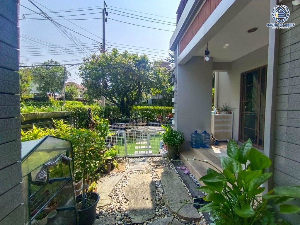 *****บ้านเดี่ยวมือสอง โครงการ เศรษฐสิริ ประชาชื่น หลังมุม เนื้อที่ 67.10 ตร.ว. ฟังก์ชัน 4 ห้องนอน 4 ห้องน้ำ 2 ที่จอดรถ บ้านหลังใหญ่ ภายในสวย พร้อมเข้าอยู่ โครงการบนทำเลเดินทางสะดวก เชื่อมต่อถนนสามัคคี ถนนประชาชื่น ถนนงามวงศ์วาน ใกล้เดอะมอลล์ งามวงศ์วาน  และจุดขึ้นทางด่วน "ศรีรัช"