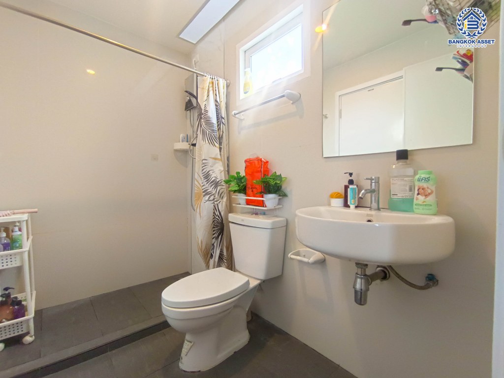 *****ทาวน์เฮ้าส์มือสอง โครงการ กัสโต้ ราชพฤกษ์-พระราม5 เนื้อที่ 24.30 ตร.ว. ฟังก์ชัน 3 ห้องนอน 2 ห้องน้ำ 1 ที่จอดรถ เดินทางสะดวก เชื่อมต่อถนนนครอินทร์ ถนนบางกรวย-ไทรน้อย ถนนราชพฤกษ์ ใกล้เทสโก้ โลตัส นครอินทร์ และจุดขึ้นทางด่วน "ศรีรัช"