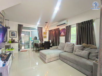 *****ทาวน์เฮ้าส์มือสอง โครงการ กัสโต้ ราชพฤกษ์-พระราม5 เนื้อที่ 24.30 ตร.ว. ฟังก์ชัน 3 ห้องนอน 2 ห้องน้ำ 1 ที่จอดรถ เดินทางสะดวก เชื่อมต่อถนนนครอินทร์ ถนนบางกรวย-ไทรน้อย ถนนราชพฤกษ์ ใกล้เทสโก้ โลตัส นครอินทร์ และจุดขึ้นทางด่วน "ศรีรัช"