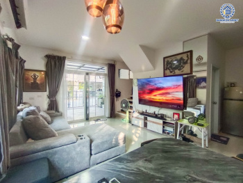 *****ทาวน์เฮ้าส์มือสอง โครงการ กัสโต้ ราชพฤกษ์-พระราม5 เนื้อที่ 24.30 ตร.ว. ฟังก์ชัน 3 ห้องนอน 2 ห้องน้ำ 1 ที่จอดรถ เดินทางสะดวก เชื่อมต่อถนนนครอินทร์ ถนนบางกรวย-ไทรน้อย ถนนราชพฤกษ์ ใกล้เทสโก้ โลตัส นครอินทร์ และจุดขึ้นทางด่วน "ศรีรัช"