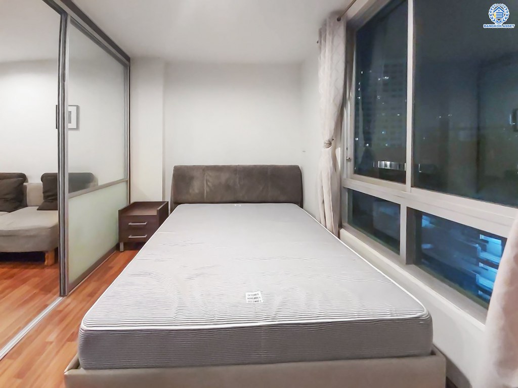 *****คอนโดมิเนียมมือสอง โครงการ เอเทรี่ยม พหลฯ-สุทธิสาร พื้นที่ใช้สอย 30.97 ตร.ม. ฟังก์ชัน 1 ห้องนอน 1 ห้องน้ำ ฟรี!เฟอร์นิเจอร์หลายรายการ เงียบสงบ เป็นส่วนตัว ทำเลดีทางสะดวก ติดรถไฟฟ้าสายสีเขียวถึง 2 สถานีทั้ง "สถานีอารีย์" และ "สถานีสะพานควาย" ใกล้จุดขึ้นดอนเมืองโทลเวย์