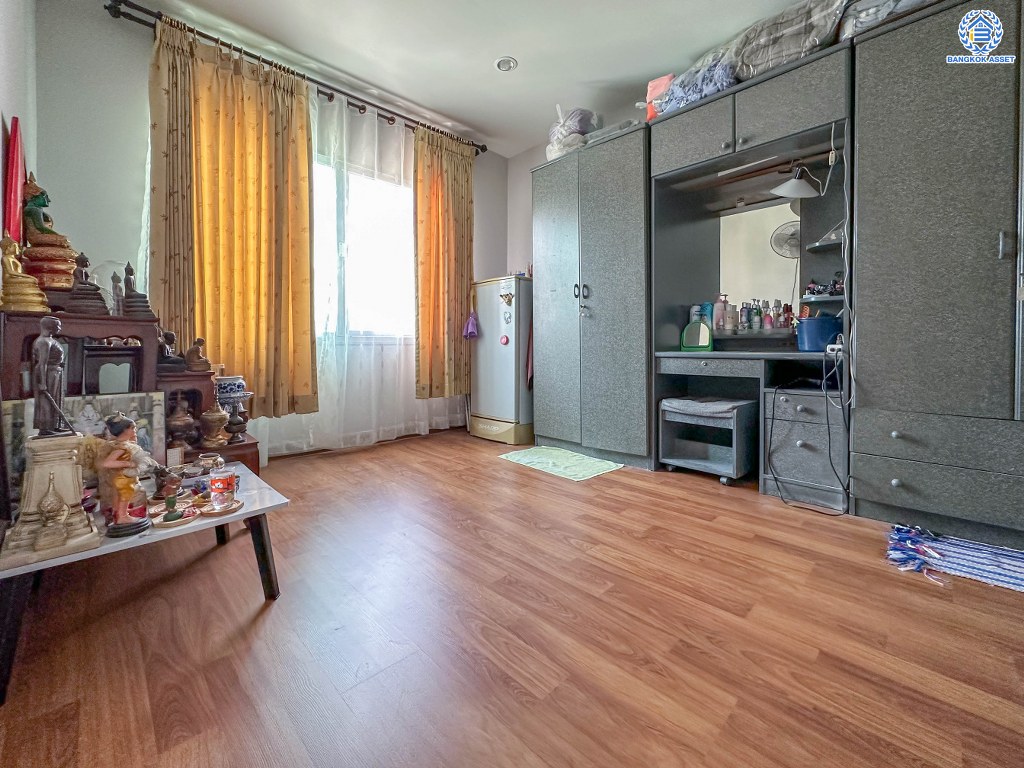 *****ทาวน์โฮม 3 ชั้นมือสอง โครงการ พลัสซิตี้พาร์ค งามวงศ์วาน 25 เนื้อที่ 21.30 ตร.ว. ฟังก์ชัน 3 ห้องนอน 3 ห้องน้ำ 2 ที่จอดรถ บ้านสวยพร้อมอยู่ โครงการบนทำเลเดินทางสะดวก เชื่อมต่อถนนงามวงศ์วาน ถนนแจ้งวัฒนะ-ปากเกร็ด ใกล้รถไฟฟ้าสายสีม่วง "สถานีศูนย์ราชการนนทบุรี" และจุดขึ้นทางด่วน "งามวงศ์วาน"