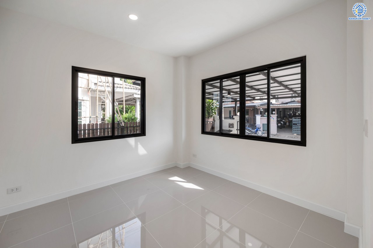 บ้านเดี่ยวใกล้ทะเลสาบ ยกระดับคุณภาพชีวิต จากแบรนด์ LH โครงการ ชัยพฤกษ์ บางบัวทอง เนื้อที่ 53.1 ตร.ว. พร้อมฟังก์ชันการใช้งาน 3 ห้องนอน 2 ห้องน้ำ จอดรถได้ 2 คัน Facilities ครบครัน บนทำเลเดินทางสะดวก ติดถนนบางกรวย-ไทรน้อย ใกล้เซ็นทรัลเวสต์เกต และรถไฟฟ้าสายสีม่วง "สถานีบางพลู"...