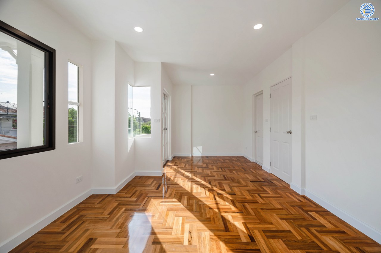 บ้านเดี่ยวใกล้ทะเลสาบ ยกระดับคุณภาพชีวิต จากแบรนด์ LH โครงการ ชัยพฤกษ์ บางบัวทอง เนื้อที่ 53.1 ตร.ว. พร้อมฟังก์ชันการใช้งาน 3 ห้องนอน 2 ห้องน้ำ จอดรถได้ 2 คัน Facilities ครบครัน บนทำเลเดินทางสะดวก ติดถนนบางกรวย-ไทรน้อย ใกล้เซ็นทรัลเวสต์เกต และรถไฟฟ้าสายสีม่วง "สถานีบางพลู"...