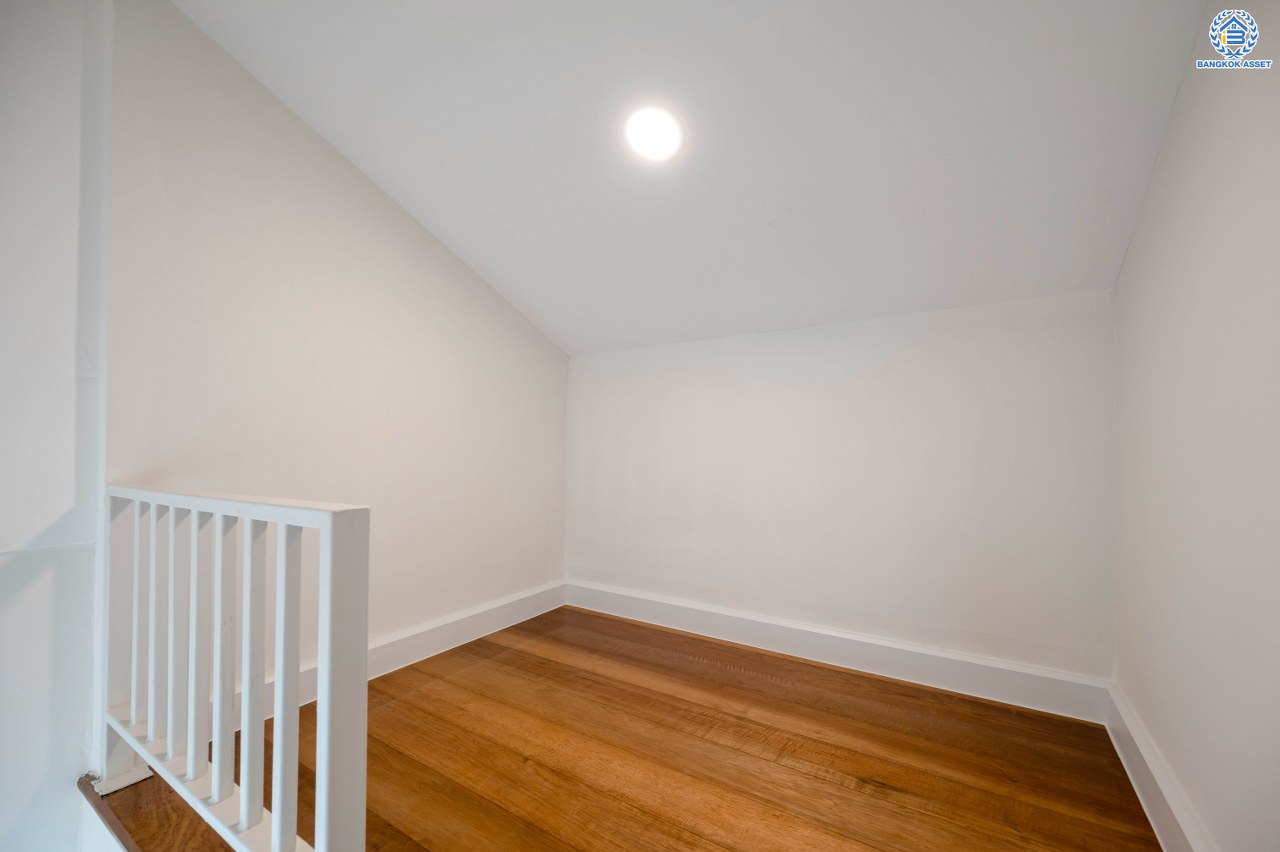 บ้านเดี่ยวใกล้ทะเลสาบ ยกระดับคุณภาพชีวิต จากแบรนด์ LH โครงการ ชัยพฤกษ์ บางบัวทอง เนื้อที่ 53.1 ตร.ว. พร้อมฟังก์ชันการใช้งาน 3 ห้องนอน 2 ห้องน้ำ จอดรถได้ 2 คัน Facilities ครบครัน บนทำเลเดินทางสะดวก ติดถนนบางกรวย-ไทรน้อย ใกล้เซ็นทรัลเวสต์เกต และรถไฟฟ้าสายสีม่วง "สถานีบางพลู"...