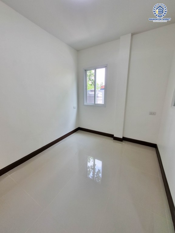 *****บ้านแฝดมือสอง โครงการ เติมรัก3 บ้านกล้วย-ไทรน้อย เนื้อที่ 45 ตร.ว. ฟังก์ชัน 3 ห้องนอน 2 ห้องน้ำ 2 ที่จอดรถ บ้านรีโนเวทใหม่พร้อมเข้าอยู่ ทำเลดี เชื่อมต่อถนนบ้านกล้วย-ไทรน้อย ถนนกาญจนาภิเษก ถนนชัยพฤกษ์