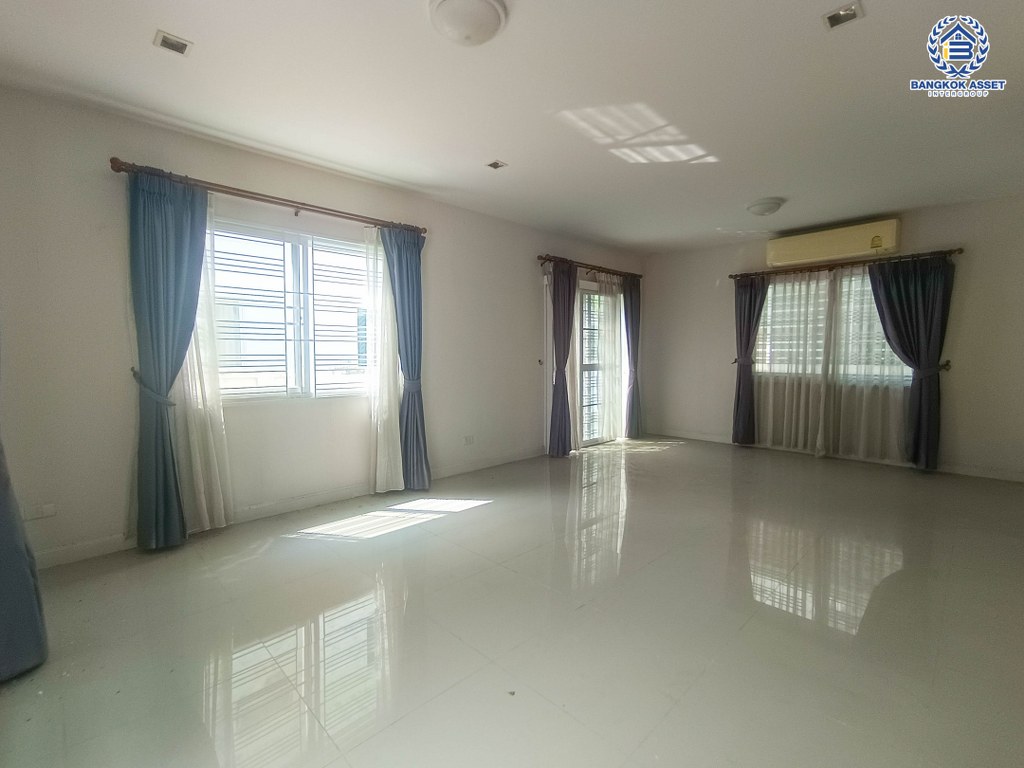 *****บ้านแฝดมือสอง โครงการ เพอร์เฟค พาร์ค ราชพฤกษ์ เนื้อที่ 39 ตร.ว. ฟังก์ชัน 3 ห้องนอน 3 ห้องน้ำ 2 ที่จอดรถ โครงการบนทำเลเดินทางสะดวก เชื่อมต่อถนนราชพฤกษ์ ถนนรัตนาธิเบศร์ ใกล้ Central Westgate และจุดขึ้นทางด่วน "ศรีรัช"