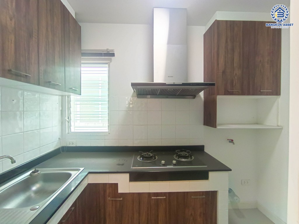 *****บ้านแฝดมือสอง โครงการ เพอร์เฟค พาร์ค ราชพฤกษ์ เนื้อที่ 39 ตร.ว. ฟังก์ชัน 3 ห้องนอน 3 ห้องน้ำ 2 ที่จอดรถ โครงการบนทำเลเดินทางสะดวก เชื่อมต่อถนนราชพฤกษ์ ถนนรัตนาธิเบศร์ ใกล้ Central Westgate และจุดขึ้นทางด่วน "ศรีรัช"