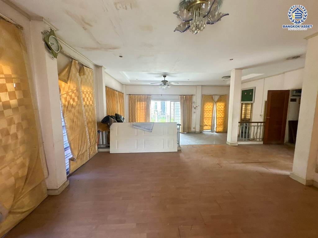 *****บ้านเดี่ยวมือสอง โครงการ กฤษดานคร31 บรมราชชนนี หลังมุม เนื้อที่ 99.90 ตร.ว. ฟังก์ชัน 3 ห้องนอน 3 ห้องน้ำ 2 ที่จอดรถ พร้อมเข้าอยู่ ติดทะเลสาบของโครงการ บนทำเลเดินทางสะดวก เชื่อมต่อถนนพุทธมณฑลสาย2 ถนนเพชรเกษม ใกล้รถไฟสายสีแดง "สถานีตลิ่งชัน" และทางคู่ขนานลอยฟ้าบรมราชชนนี