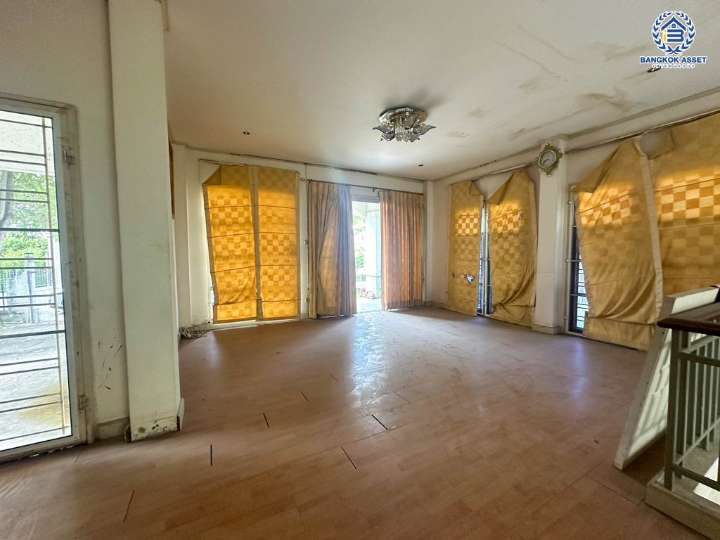 *****บ้านเดี่ยวมือสอง โครงการ กฤษดานคร31 บรมราชชนนี หลังมุม เนื้อที่ 99.90 ตร.ว. ฟังก์ชัน 3 ห้องนอน 3 ห้องน้ำ 2 ที่จอดรถ พร้อมเข้าอยู่ ติดทะเลสาบของโครงการ บนทำเลเดินทางสะดวก เชื่อมต่อถนนพุทธมณฑลสาย2 ถนนเพชรเกษม ใกล้รถไฟสายสีแดง "สถานีตลิ่งชัน" และทางคู่ขนานลอยฟ้าบรมราชชนนี