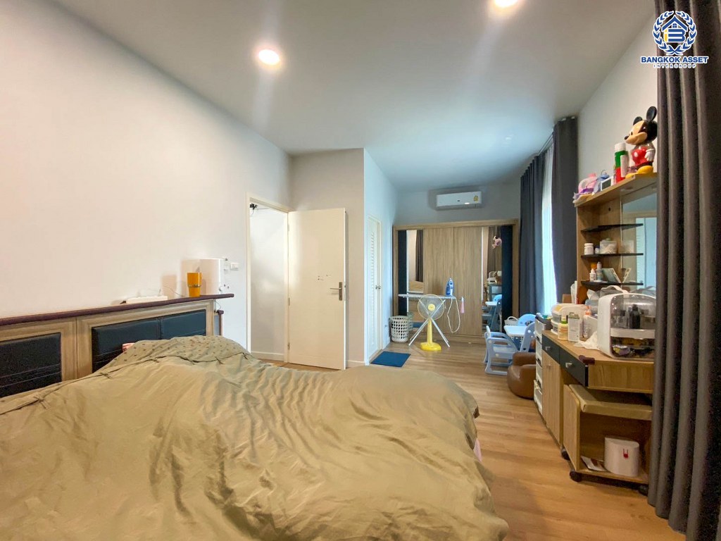 *****บ้านแฝดมือสอง โครงการ โมดิวิลล่า ชัยพฤกษ์ เนื้อที่ 43.60 ตร.ว. ฟังก์ชัน 3 ห้องนอน 3 ห้องน้ำ 2 ที่จอดรถ แถมฟรี! เครื่องปรับอากาศ ใกล้ Community Mall ที่ครบครัน เดินทางสะดวก เชื่อมต่อถนนบางกรวย-ไทรน้อย ถนนราชพฤกษ์ ถนนกาญจนาภิเษก ใกล้รถไฟฟ้าสายสีม่วง "สถานีคลองบางไผ่" และจุดขึ้นทางด่วน "ศรีรัช"