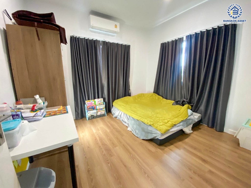 *****บ้านแฝดมือสอง โครงการ โมดิวิลล่า ชัยพฤกษ์ เนื้อที่ 43.60 ตร.ว. ฟังก์ชัน 3 ห้องนอน 3 ห้องน้ำ 2 ที่จอดรถ แถมฟรี! เครื่องปรับอากาศ ใกล้ Community Mall ที่ครบครัน เดินทางสะดวก เชื่อมต่อถนนบางกรวย-ไทรน้อย ถนนราชพฤกษ์ ถนนกาญจนาภิเษก ใกล้รถไฟฟ้าสายสีม่วง "สถานีคลองบางไผ่" และจุดขึ้นทางด่วน "ศรีรัช"