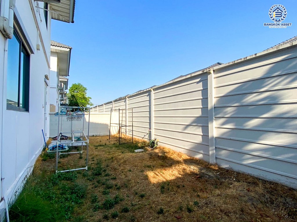 *****บ้านแฝดมือสอง โครงการ โมดิวิลล่า ชัยพฤกษ์ เนื้อที่ 43.60 ตร.ว. ฟังก์ชัน 3 ห้องนอน 3 ห้องน้ำ 2 ที่จอดรถ แถมฟรี! เครื่องปรับอากาศ ใกล้ Community Mall ที่ครบครัน เดินทางสะดวก เชื่อมต่อถนนบางกรวย-ไทรน้อย ถนนราชพฤกษ์ ถนนกาญจนาภิเษก ใกล้รถไฟฟ้าสายสีม่วง "สถานีคลองบางไผ่" และจุดขึ้นทางด่วน "ศรีรัช"