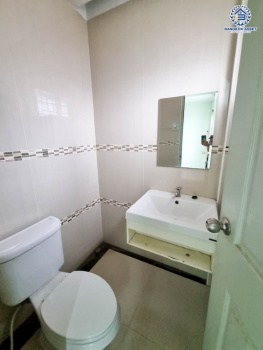 *****ทาวน์เฮ้าส์ 3 ชั้นมือสอง โครงการ บัวทองธานี พาร์ควิลล์5 เนื้อที่ 17.50 ตร.ว. ฟังก์ชัน 4 ห้องนอน 4 ห้องน้ำ 2 ที่จอดรถ บ้านสวยพร้อมเข้าอยู่ โครงการบนทำเลเดินทางสะดวก เชื่อมต่อถนนราชพฤกษ์ ถนนชัยพฤกษ์ ถนนแจ้งวัฒนะ ใกล้ห้างสรรพสินค้าเซ็นทรัลเวสต์เกต