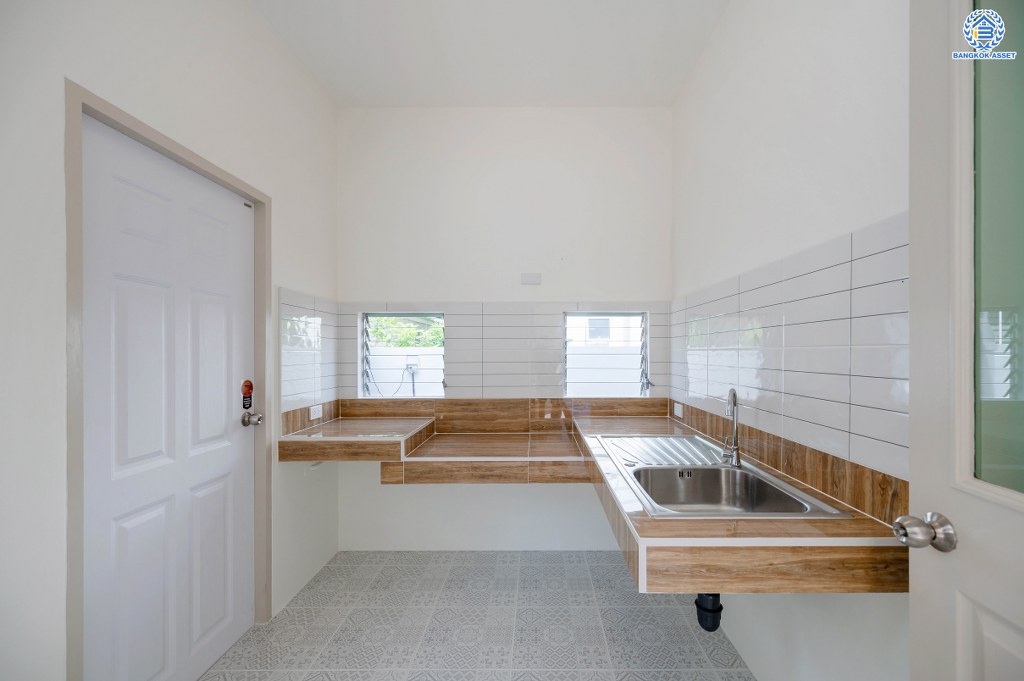 บ้านมือสองตกแต่งใหม่ จากแบรนด์ L&H โครงการ พฤกษ์ลดา1 บางใหญ่ บนเนื้อที่ 50 ตร.ว. ฟังก์ชัน 3 ห้องนอน 2 ห้องน้ำ 2 ที่จอดรถ Facility ครบครัน อีกทั้งยังใกล้สวนสาธารณะ ทำเลเดินทางสะดวก เชื่อมต่อถนนกาญจนาภิเษก ใกล้รถไฟฟ้าสายสีม่วง "สถานีคลองบางไผ่" และทางด่วน "กาญจนาภิเษก"...