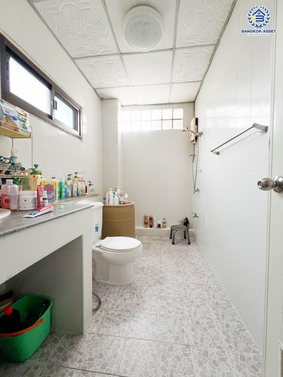 *****ทาวน์เฮ้าส์ 3 ชั้นมือสอง โครงการ ดาวคนองทาวน์เพลส สมเด็จพระเจ้าตากสิน หลังริม เนื้อที่ 35.80 ตร.ว. ฟังก์ชัน 4 ห้องนอน 4 ห้องน้ำ ภายในสวย ทำเลเดินทางสะดวก เชื่อมต่อถนนจองทอง ถนนรัชดาภิเษก ถนนสมเด็จพระเจ้าตากสิน ใกล้รถไฟฟ้าสายสีเขียว "สถานีตลาดพลู" และจุดขึ้นทางพิเศษสายพระราม3 "ดาวคะนอง"