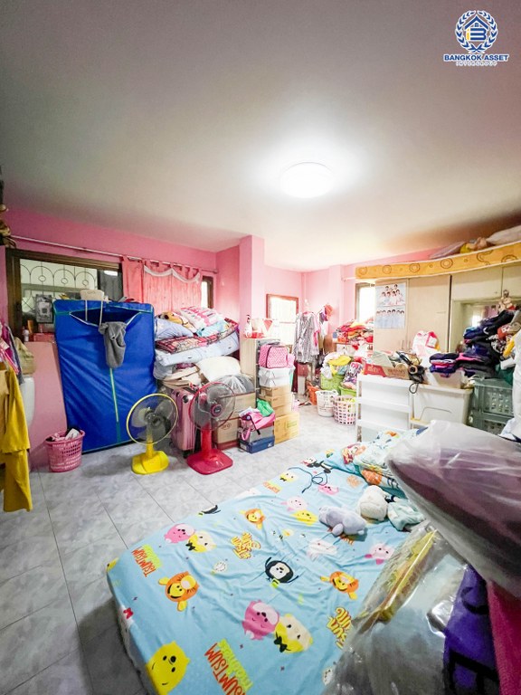 *****ทาวน์เฮ้าส์ 3 ชั้นมือสอง โครงการ ดาวคนองทาวน์เพลส สมเด็จพระเจ้าตากสิน หลังริม เนื้อที่ 35.80 ตร.ว. ฟังก์ชัน 4 ห้องนอน 4 ห้องน้ำ ภายในสวย ทำเลเดินทางสะดวก เชื่อมต่อถนนจองทอง ถนนรัชดาภิเษก ถนนสมเด็จพระเจ้าตากสิน ใกล้รถไฟฟ้าสายสีเขียว "สถานีตลาดพลู" และจุดขึ้นทางพิเศษสายพระราม3 "ดาวคะนอง"