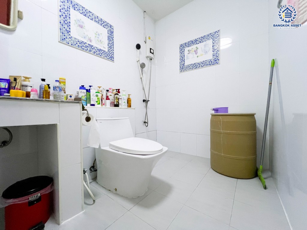 *****ทาวน์เฮ้าส์ 3 ชั้นมือสอง โครงการ ดาวคนองทาวน์เพลส สมเด็จพระเจ้าตากสิน หลังริม เนื้อที่ 35.80 ตร.ว. ฟังก์ชัน 4 ห้องนอน 4 ห้องน้ำ ภายในสวย ทำเลเดินทางสะดวก เชื่อมต่อถนนจองทอง ถนนรัชดาภิเษก ถนนสมเด็จพระเจ้าตากสิน ใกล้รถไฟฟ้าสายสีเขียว "สถานีตลาดพลู" และจุดขึ้นทางพิเศษสายพระราม3 "ดาวคะนอง"