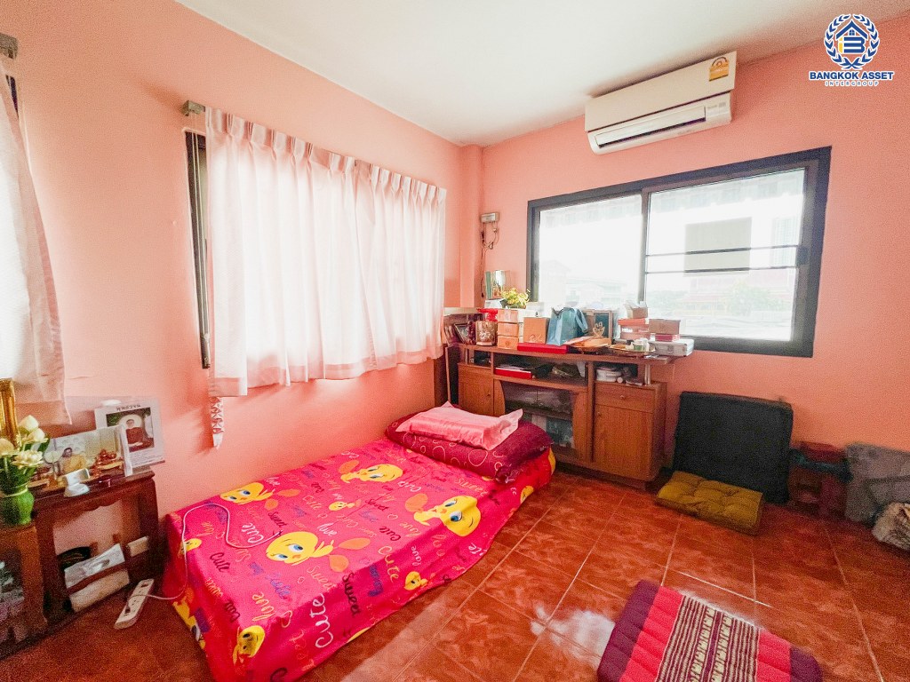 *****ทาวน์เฮ้าส์ 3 ชั้นมือสอง โครงการ ดาวคนองทาวน์เพลส สมเด็จพระเจ้าตากสิน หลังริม เนื้อที่ 35.80 ตร.ว. ฟังก์ชัน 4 ห้องนอน 4 ห้องน้ำ ภายในสวย ทำเลเดินทางสะดวก เชื่อมต่อถนนจองทอง ถนนรัชดาภิเษก ถนนสมเด็จพระเจ้าตากสิน ใกล้รถไฟฟ้าสายสีเขียว "สถานีตลาดพลู" และจุดขึ้นทางพิเศษสายพระราม3 "ดาวคะนอง"