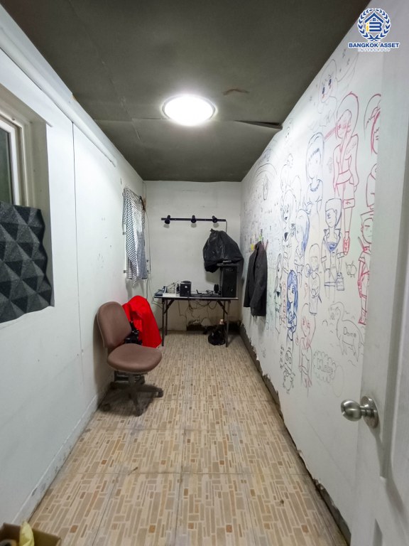 *****บ้านเดี่ยวมือสอง โครงการ เดอะแพลนท์ วัชรพล หลังริม เนื้อที่ 52.80 ตร.ว. ฟังก์ชัน 3 ห้องนอน 2 ห้องน้ำ  2 ที่จอดรถ แถมฟรี! เครื่องปรับอากาศ ทำเลเดินทางสะดวก เดินทางได้ทั้งถนนสุขาภิบาล5 ถนนจตุโชติ ถนนสายไหม ใกล้เซ็นทรัลพลาซ่า รามอินทรา เชื่อมต่อจุดขึ้นทางด่วน "รามอินทรา-อาจณรงค์"