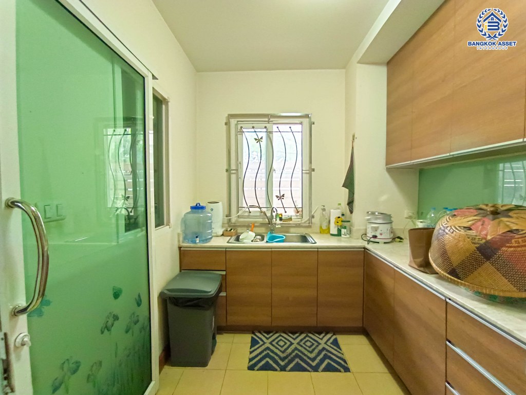 *****บ้านเดี่ยวมือสอง โครงการ เดอะแพลนท์ วัชรพล หลังริม เนื้อที่ 52.80 ตร.ว. ฟังก์ชัน 3 ห้องนอน 2 ห้องน้ำ  2 ที่จอดรถ แถมฟรี! เครื่องปรับอากาศ ทำเลเดินทางสะดวก เดินทางได้ทั้งถนนสุขาภิบาล5 ถนนจตุโชติ ถนนสายไหม ใกล้เซ็นทรัลพลาซ่า รามอินทรา เชื่อมต่อจุดขึ้นทางด่วน "รามอินทรา-อาจณรงค์"