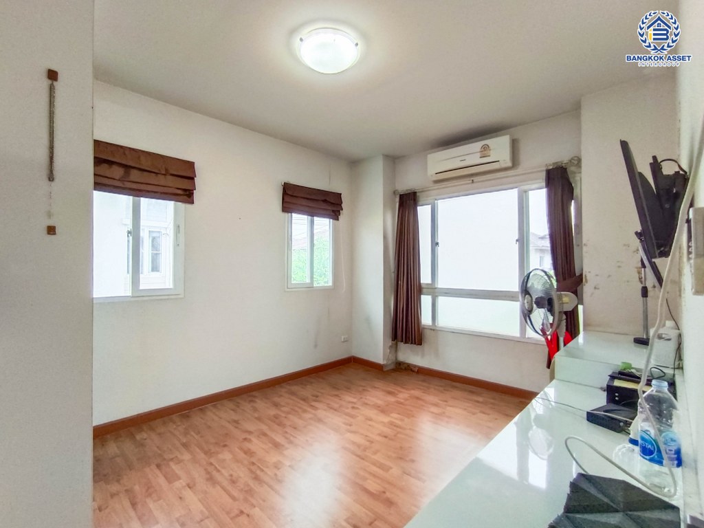 *****บ้านเดี่ยวมือสอง โครงการ เดอะแพลนท์ วัชรพล หลังริม เนื้อที่ 52.80 ตร.ว. ฟังก์ชัน 3 ห้องนอน 2 ห้องน้ำ  2 ที่จอดรถ แถมฟรี! เครื่องปรับอากาศ ทำเลเดินทางสะดวก เดินทางได้ทั้งถนนสุขาภิบาล5 ถนนจตุโชติ ถนนสายไหม ใกล้เซ็นทรัลพลาซ่า รามอินทรา เชื่อมต่อจุดขึ้นทางด่วน "รามอินทรา-อาจณรงค์"