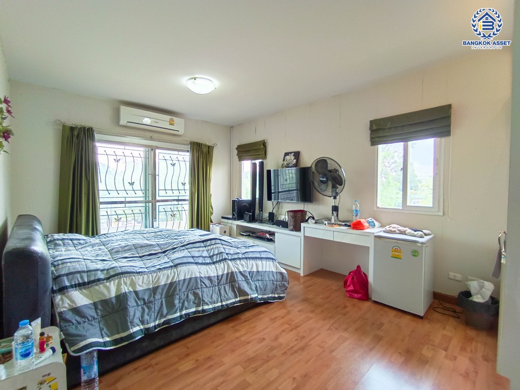 *****บ้านเดี่ยวมือสอง โครงการ เดอะแพลนท์ วัชรพล หลังริม เนื้อที่ 52.80 ตร.ว. ฟังก์ชัน 3 ห้องนอน 2 ห้องน้ำ  2 ที่จอดรถ แถมฟรี! เครื่องปรับอากาศ ทำเลเดินทางสะดวก เดินทางได้ทั้งถนนสุขาภิบาล5 ถนนจตุโชติ ถนนสายไหม ใกล้เซ็นทรัลพลาซ่า รามอินทรา เชื่อมต่อจุดขึ้นทางด่วน "รามอินทรา-อาจณรงค์"