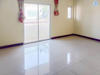 *****ทาวน์เฮ้าส์มือสอง โครงการ ซื่อตรง บางใหญ่ เฟส2 เนื้อที่ 25.40 ตร.ว. ฟังก์ชัน 3 ห้องนอน 2 ห้องน้ำ 2 ที่จอดรถ รีโนเวทแล้ว ภายในสวยพร้อมเข้าอยู่ ทำเลเดินทางสะดวก เชื่อมต่อถนนวงแหวนตะวันตก(บางบัวทอง-บางปะอิน) ถนนบางกรวย-ไทรน้อย ใกล้รถไฟฟ้าสายสีม่วง "สถานีคลองบางไผ่"