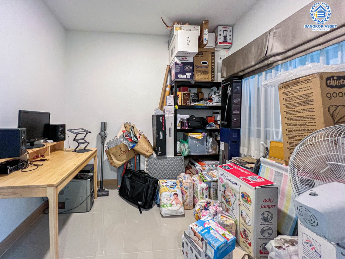 *****ภายในยังใหม่เอี่ยม! ทาวน์เฮ้าส์มือสอง โครงการ คิว ดิสทริคท์ เวสต์เกต เนื้อที่กว้าง 21.2 ตร.ว. ฟังก์ชัน 4 ห้องนอน 3 ห้องน้ำ 2 ที่จอดรถ ต่อเติมครัว และหลังคาโรงจอดรถ พร้อมเข้าอยู่ บนทำเลเดินทางสะดวก ใกล้รถไฟฟ้าสายสีม่วง "สถานีบางพลู" และทางด่วน "ศรีรัช"